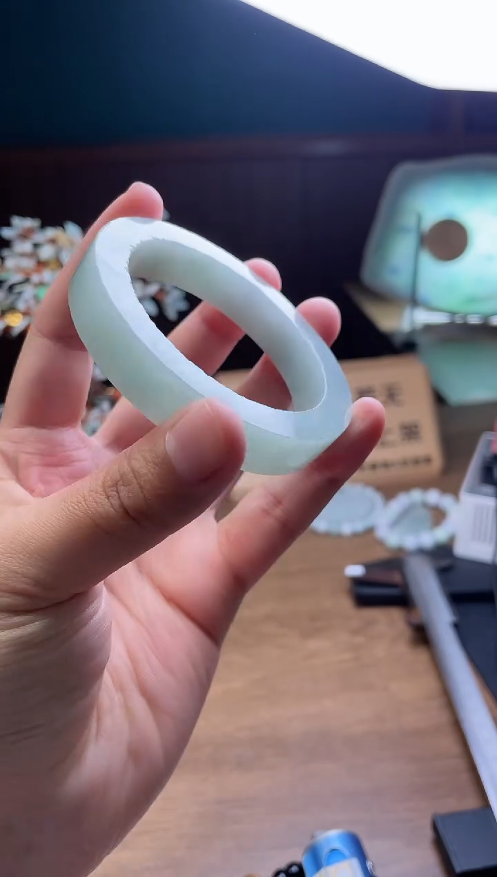 【闪购商品】定制翡翠手镯未镶嵌定制