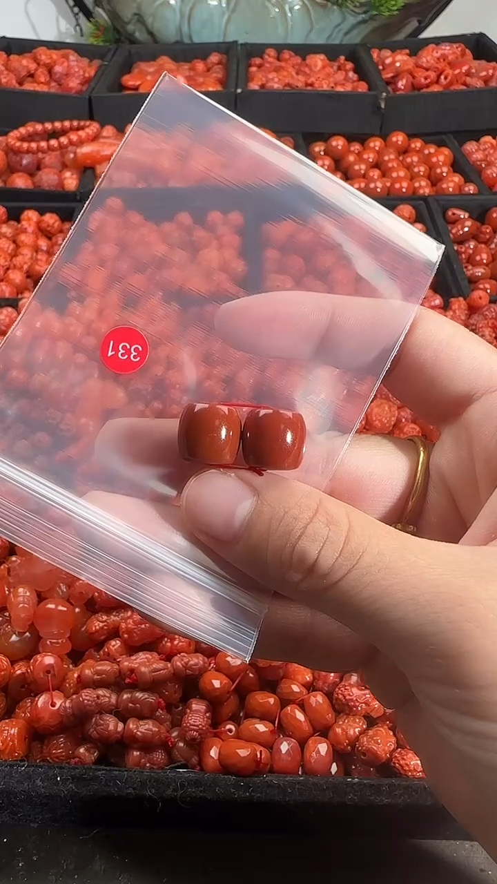 颈饰未镶嵌南红玛瑙1