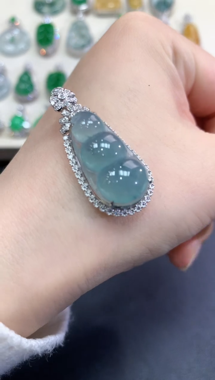 【闪购商品】翡翠颈饰18K金镶嵌B29   