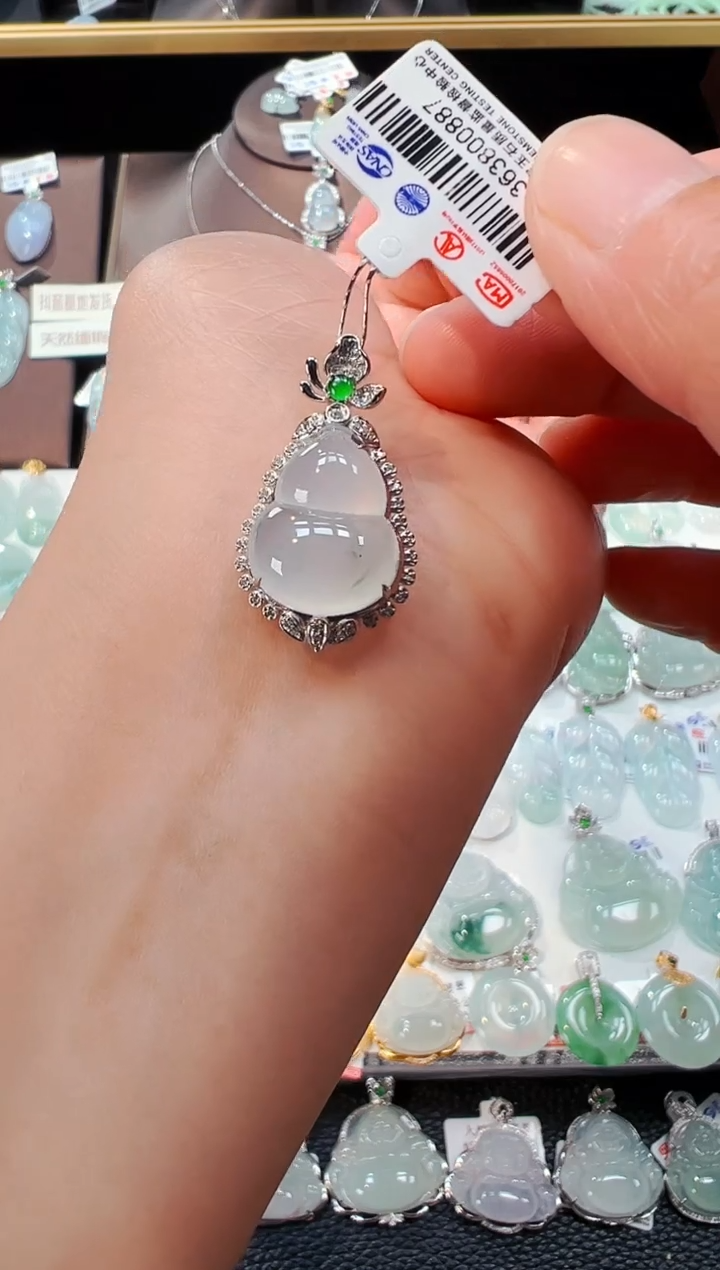 【闪购商品】翡翠吊坠(不含链)18K金镶嵌葫芦吊坠887