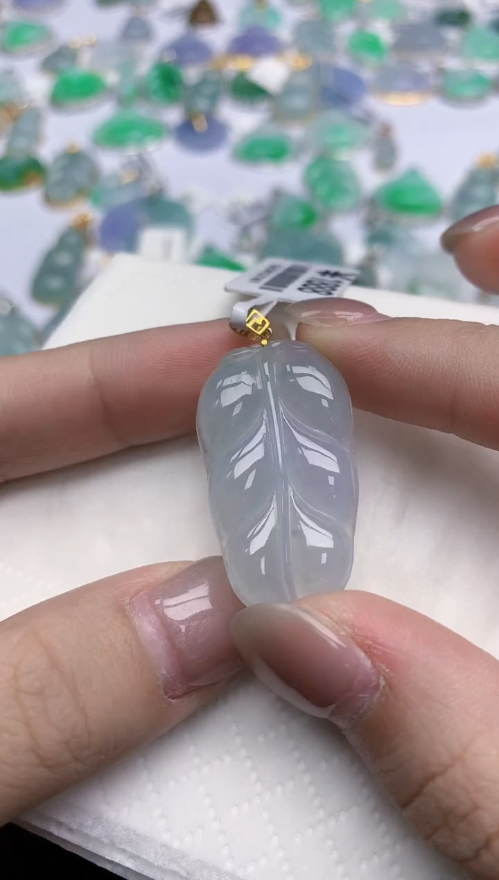 【闪购商品】翡翠颈饰18K金镶嵌天然翡翠A货