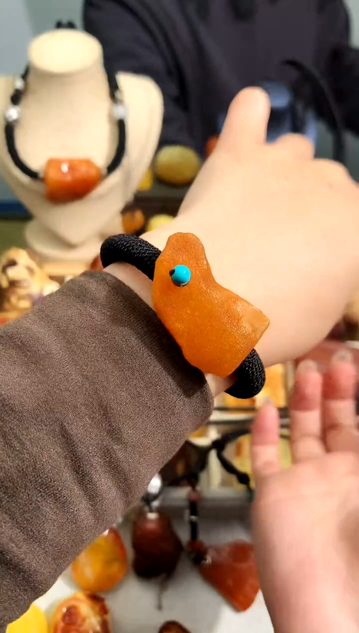 【闪购商品】蜜蜡裸石未镶嵌似玉