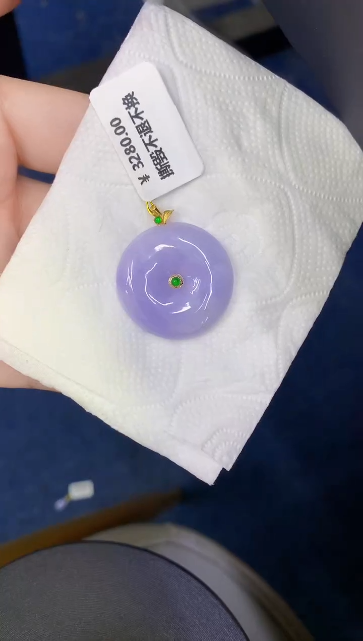 颈饰18K金镶嵌翡翠缅甸天然翡翠A货