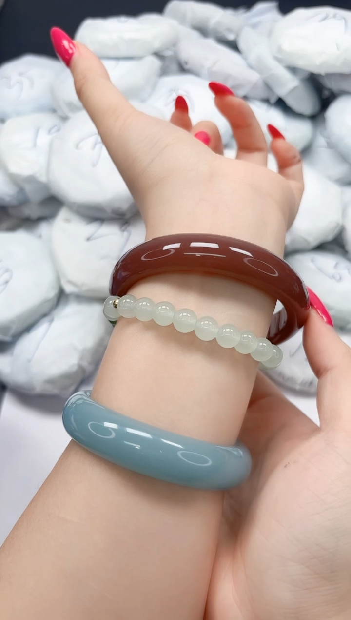 未镶嵌手镯石英质玉A178/62