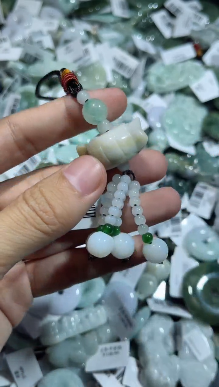 【闪购商品】翡翠颈饰未镶嵌00002749