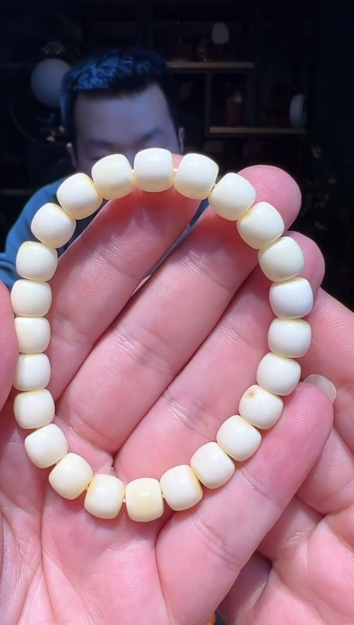 【闪购商品】蜜蜡手串未镶嵌8+瓷白蜡