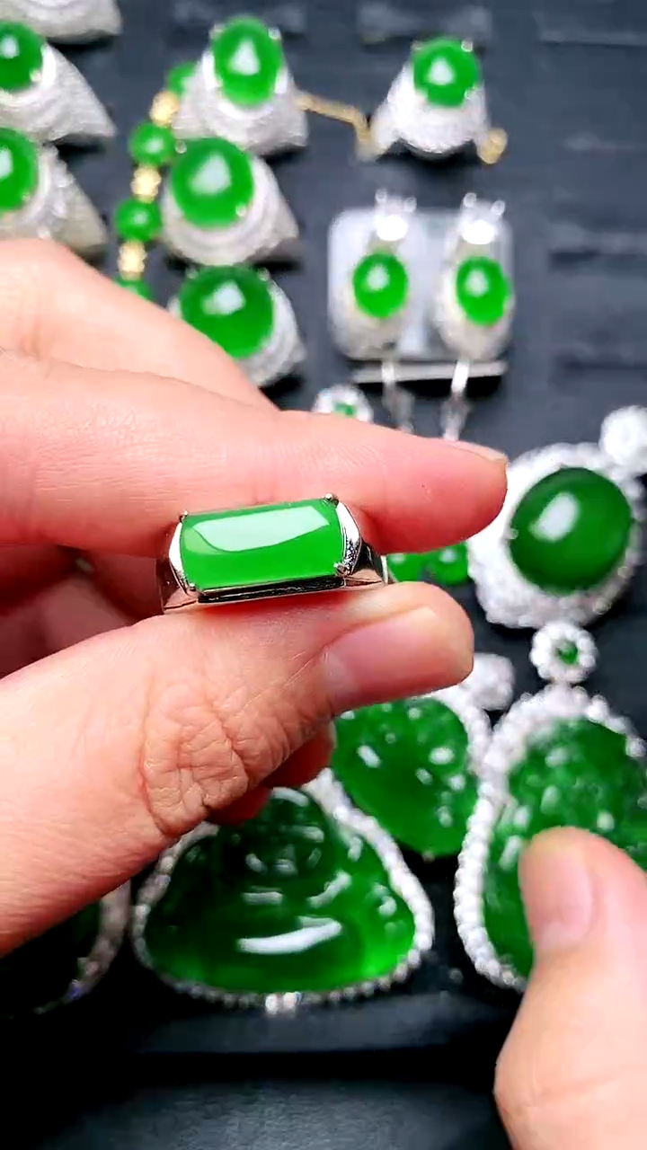 【闪购商品】翡翠戒指银S925镶嵌马鞍戒