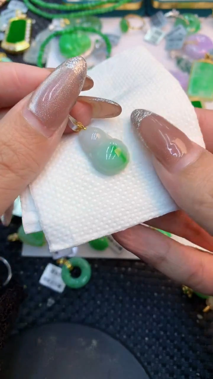 颈饰未镶嵌翡翠1