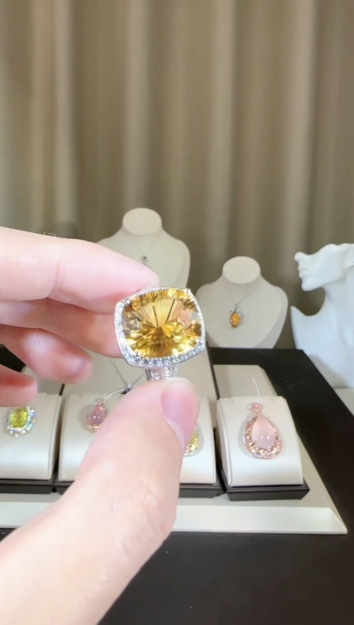 【闪购商品】黄晶戒指银S925镶嵌15*13mm