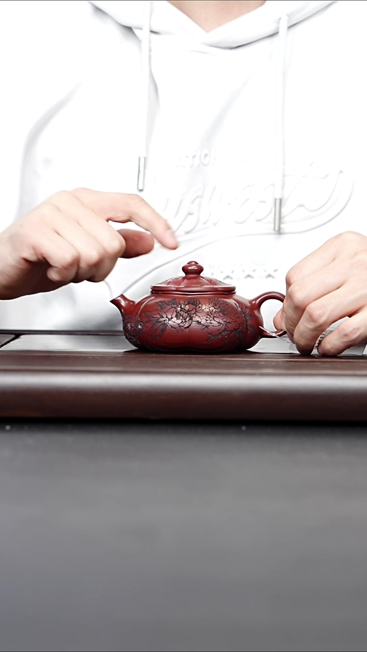 紫砂壶宜兴紫砂 筋纹寒江龙血砂 周昌荣 105