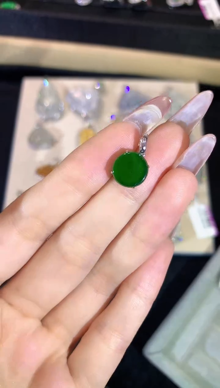 【闪购商品】翡翠18K金镶嵌吊坠(不含链)a7时尚lxx