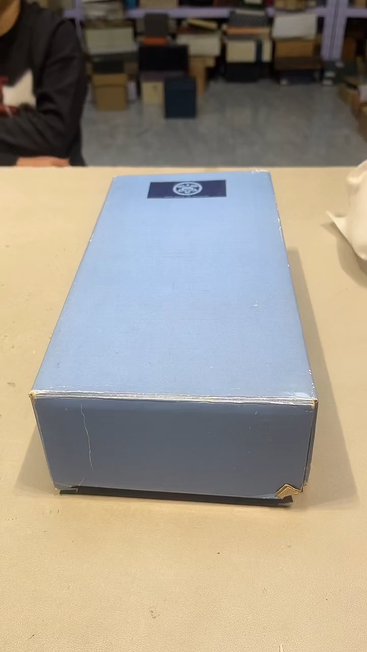 手工艺品琉璃美***士888