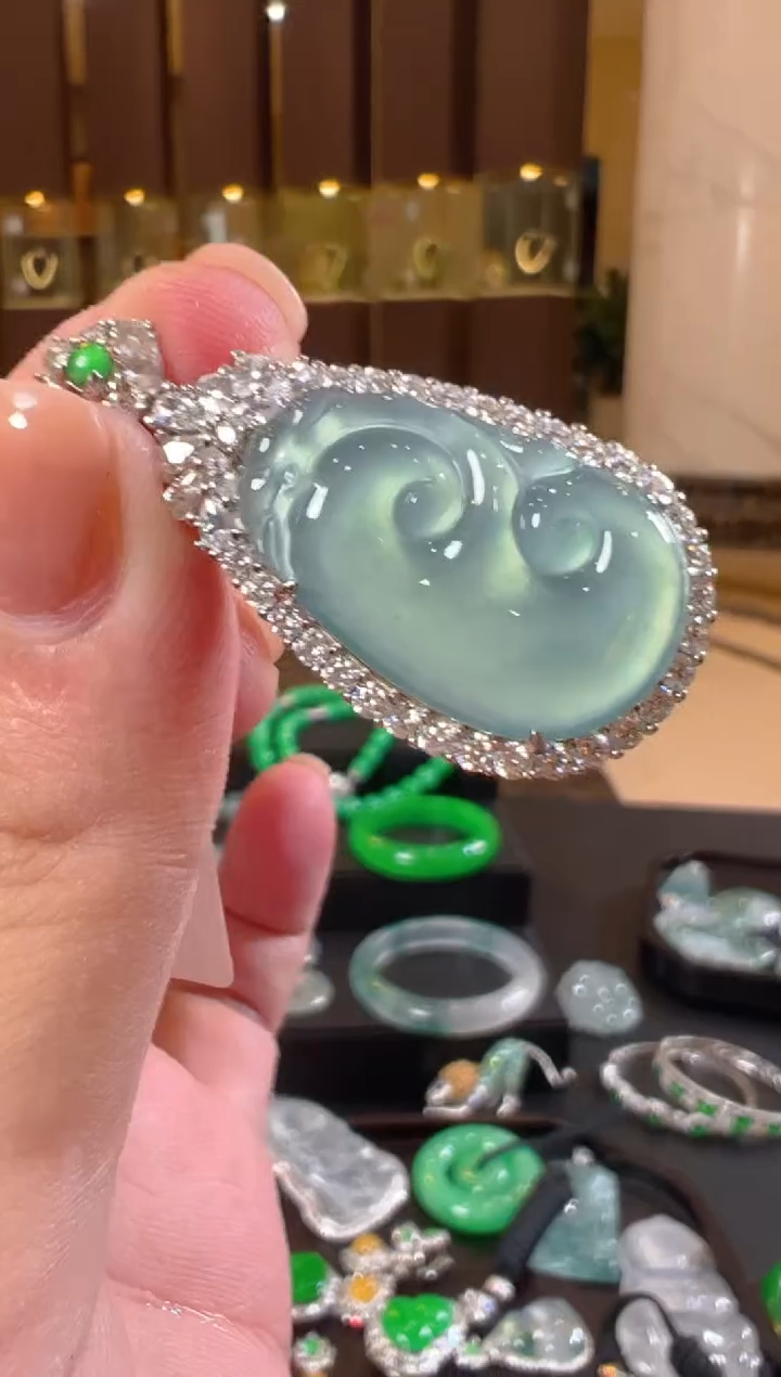 天然A货翡翠JS0018多样性发一