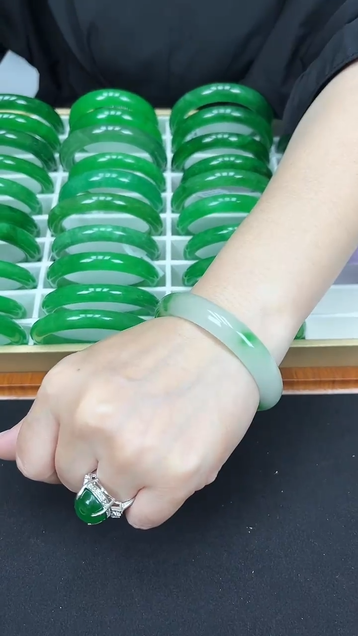 砖雕s25 冰飘花手镯 圈口54-60