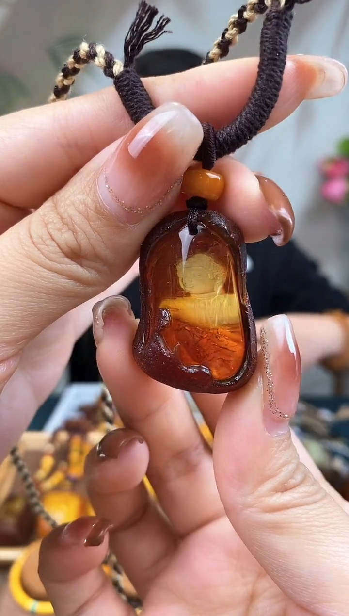 【闪购商品】琥珀裸石未镶嵌基地发货 一物一证 顺丰包邮