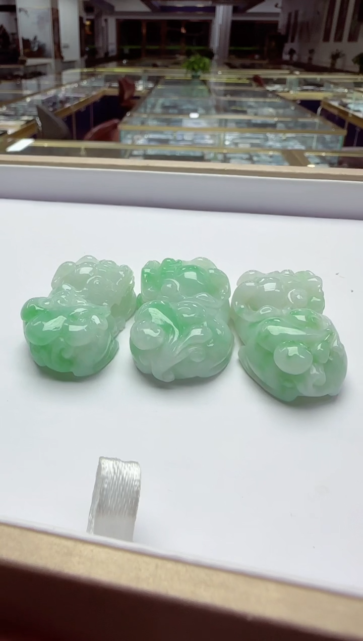 颈饰未镶嵌翡翠多样性发其一