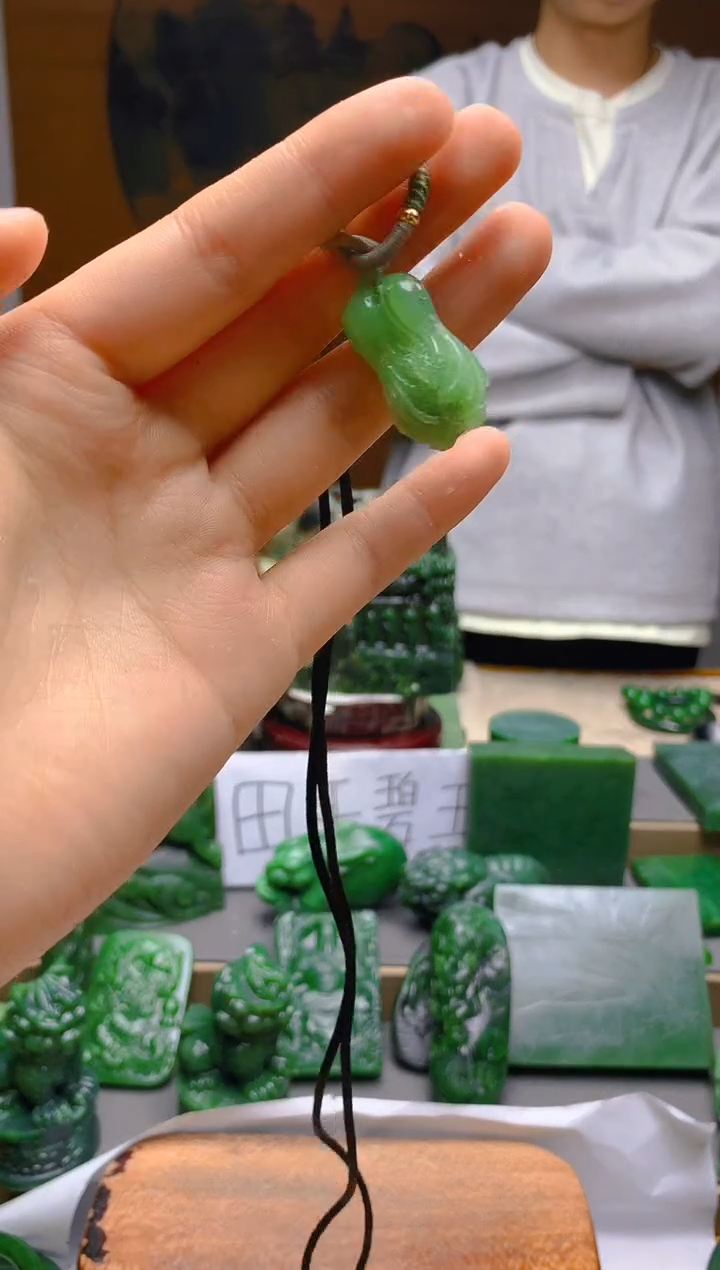 【闪购商品】和田玉（碧玉）颈饰未镶嵌1