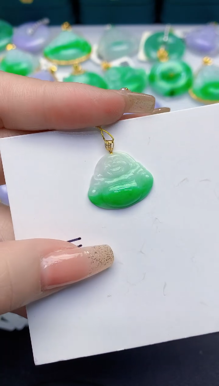 颈饰18K金镶嵌翡翠缅甸天然翡翠A货