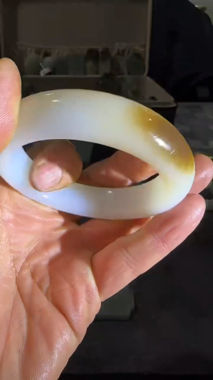 未镶嵌手镯和田玉（糖玉）和田玉57圈口