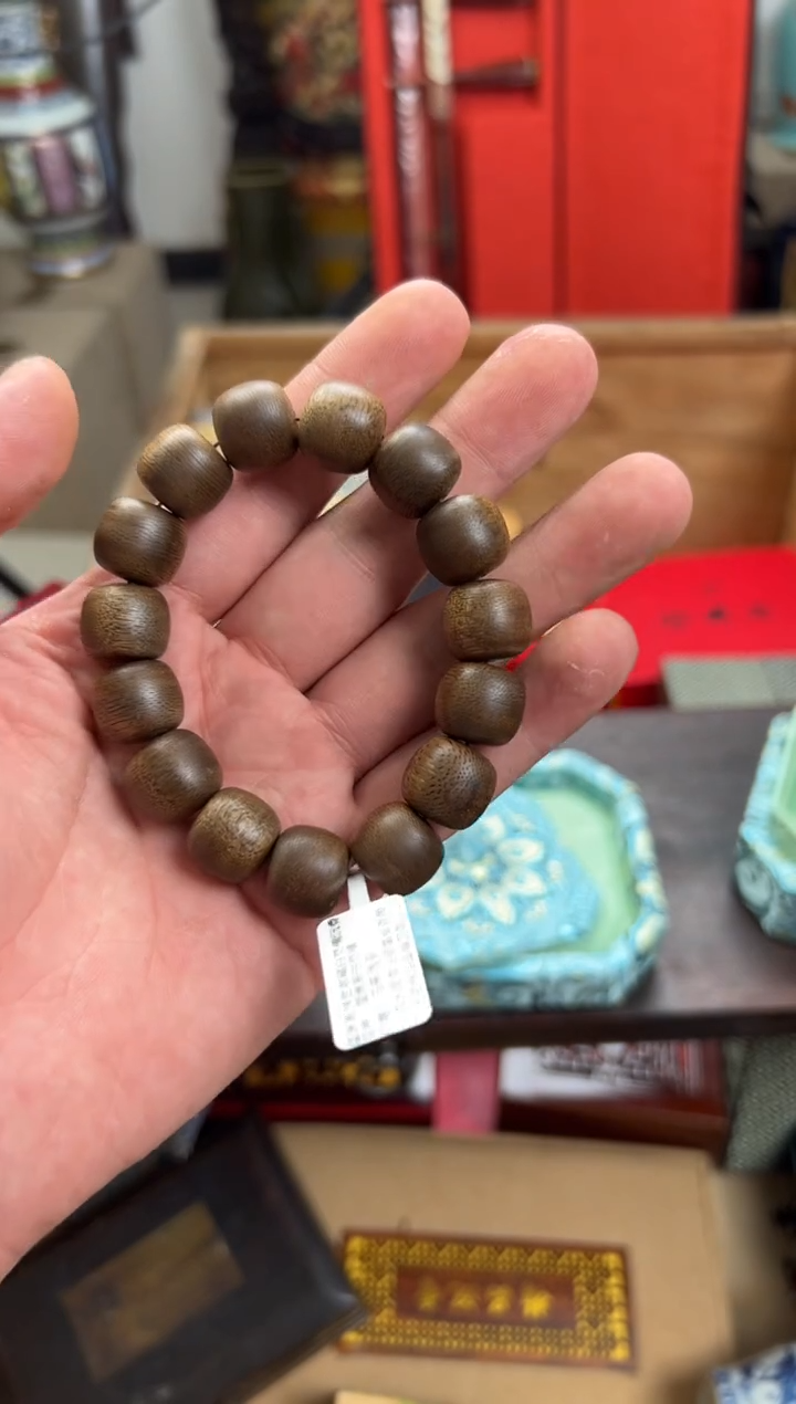 【闪购商品】沉香木手串————————————