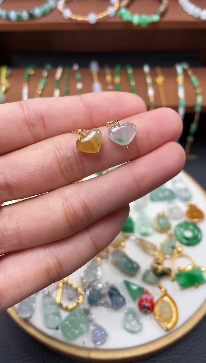 【闪购商品】翡翠吊坠(不含链)18K金镶嵌2个   JK456