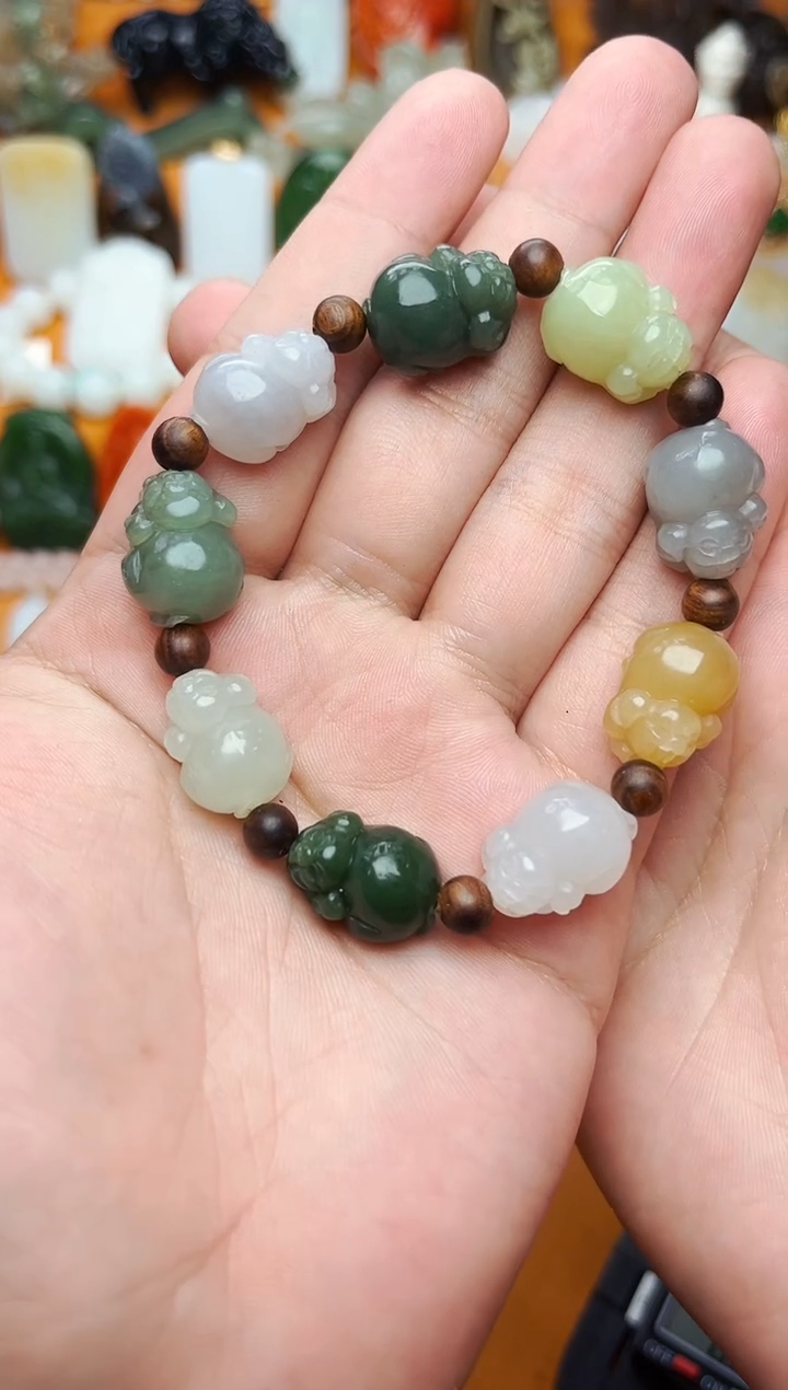 【闪购商品】和田玉手串未镶嵌小猪