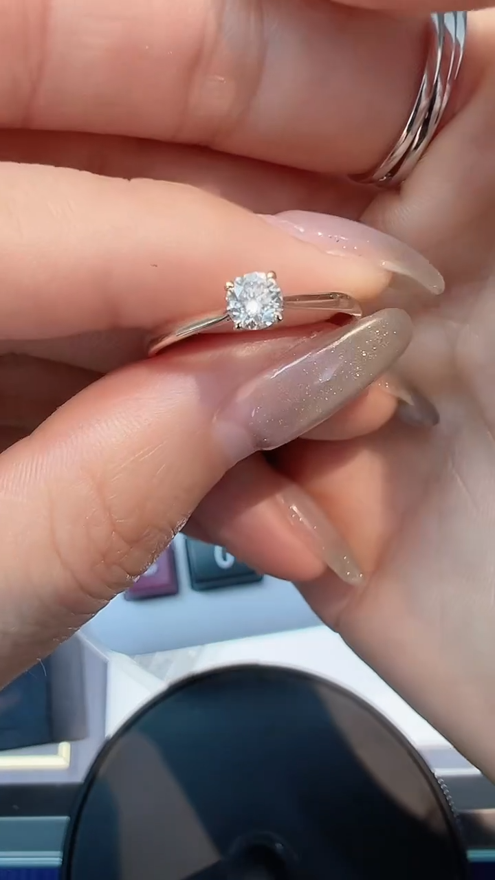 【闪购商品】钻石戒指/指环18K金镶嵌戒指