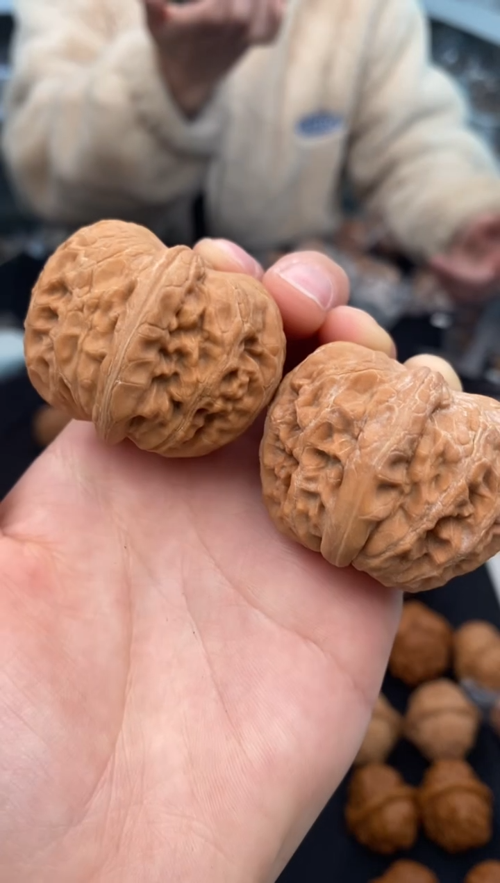 【闪购商品】文玩核桃把件元宝42-u896