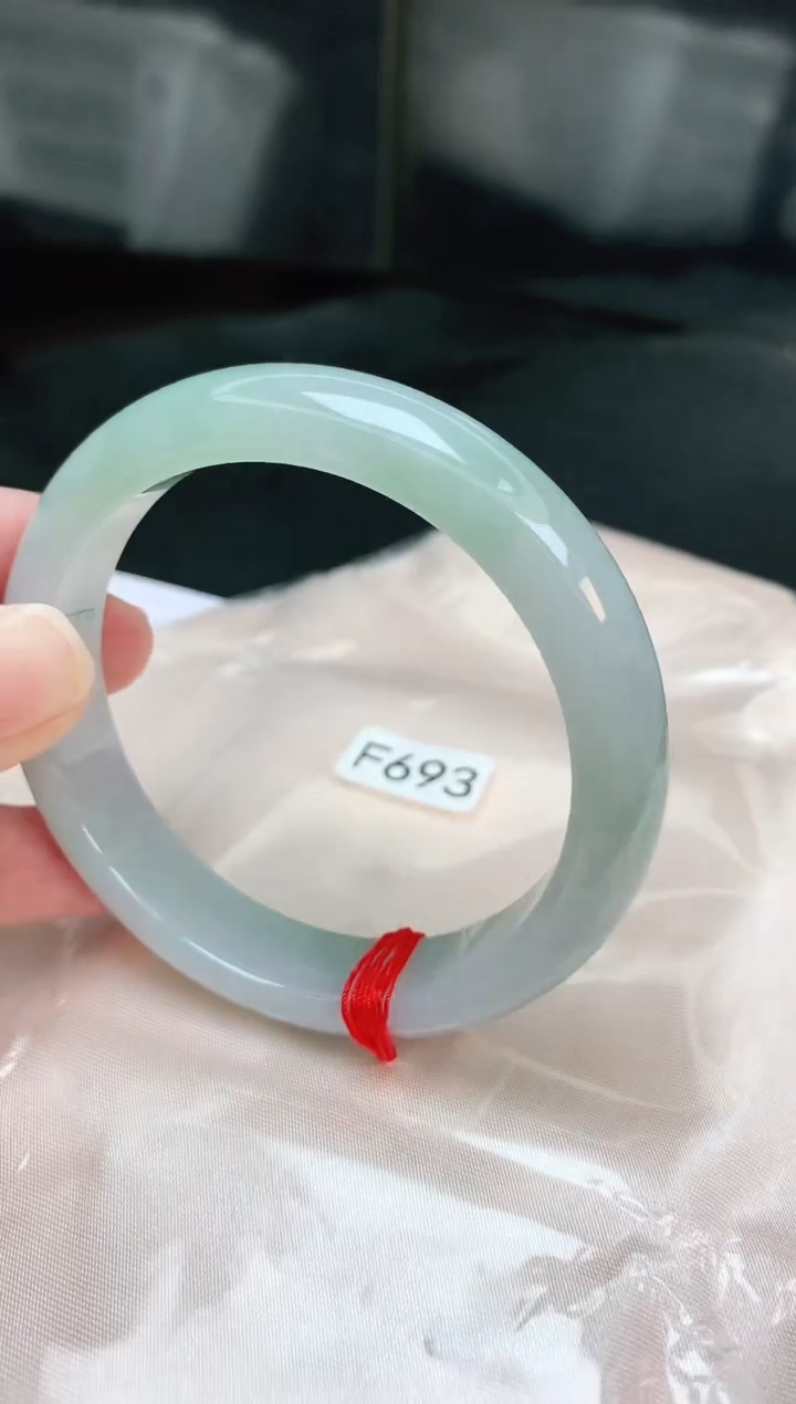 【闪购商品】翡翠手镯未镶嵌缅甸天然A货翡翠手镯