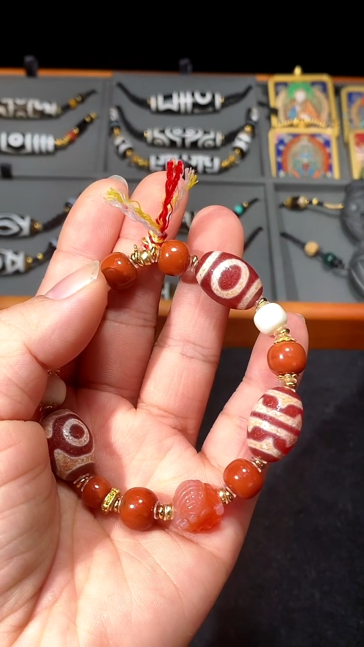 【闪购商品】柏香籽/百香籽吊坠三眼 虎牙  贵人 天地