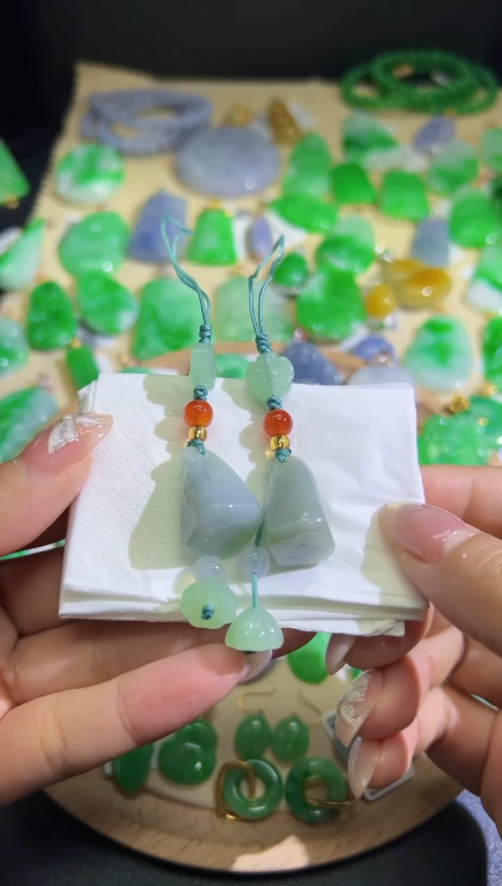 【闪购商品】翡翠挂件未镶嵌Q缅料A货翡翠/多样性发货/一件