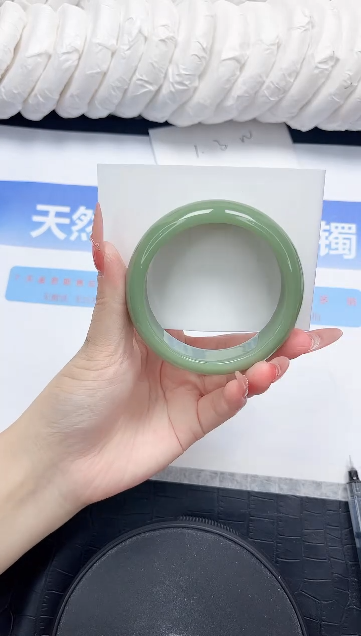 石英质玉手镯未镶嵌115-54