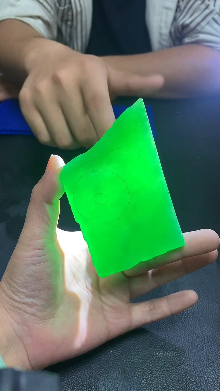 玉冰满绿毛胚边角