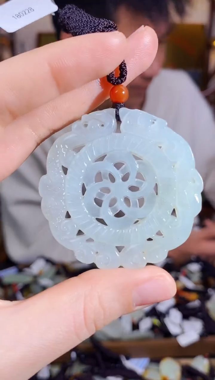 【闪购商品】和田玉颈饰未镶嵌1