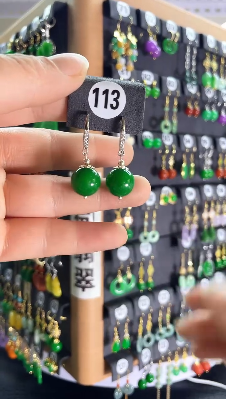 【闪购商品】翡翠耳饰银S925镶嵌113...