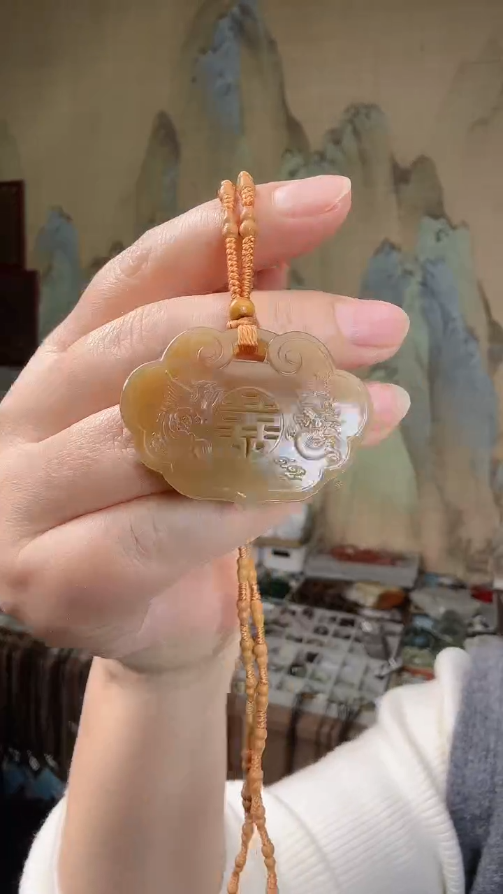 颈饰未镶嵌和田玉.