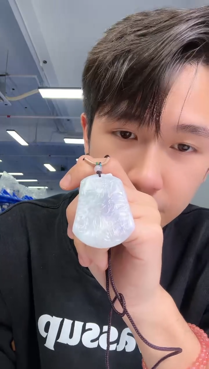 【闪购商品】翡翠吊坠(不含链)未镶嵌山水牌吊坠70