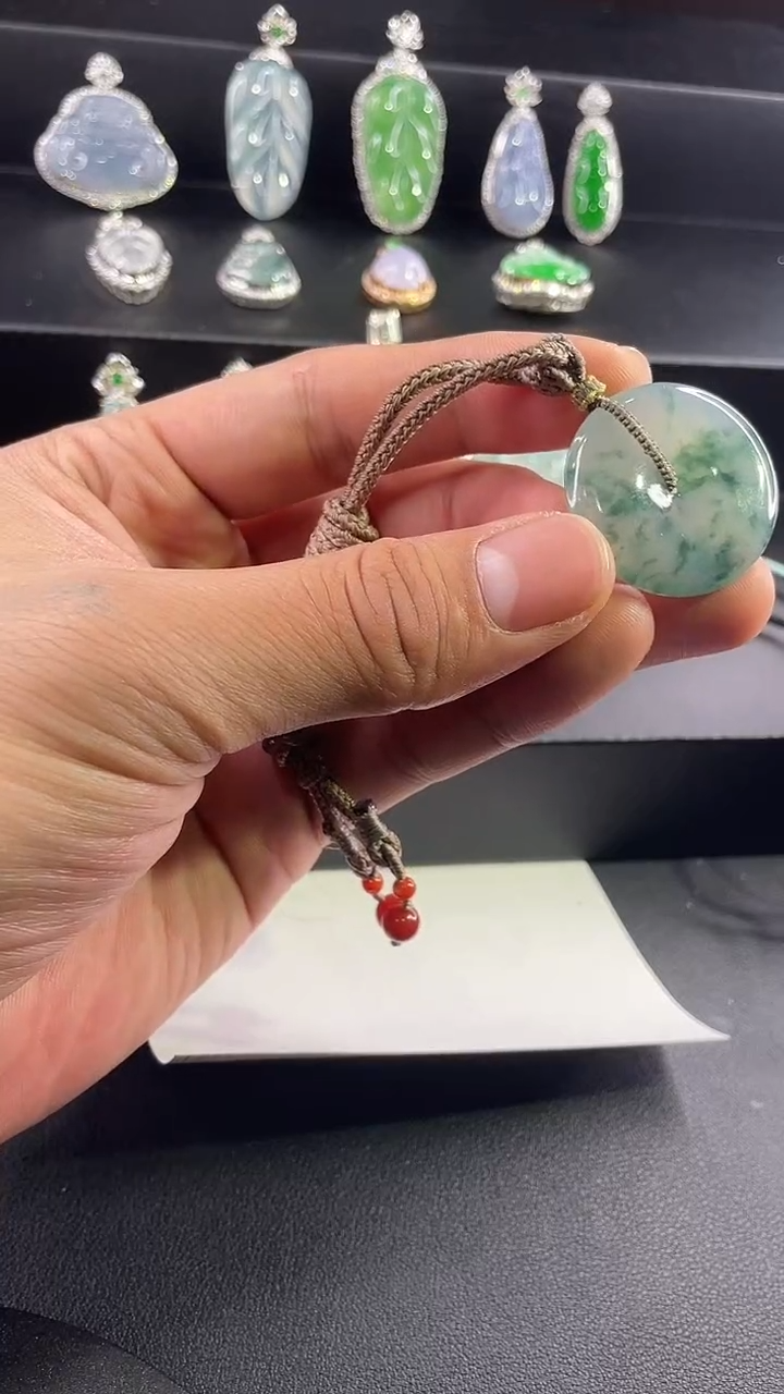 【闪购商品】翡翠颈饰未镶嵌吊坠