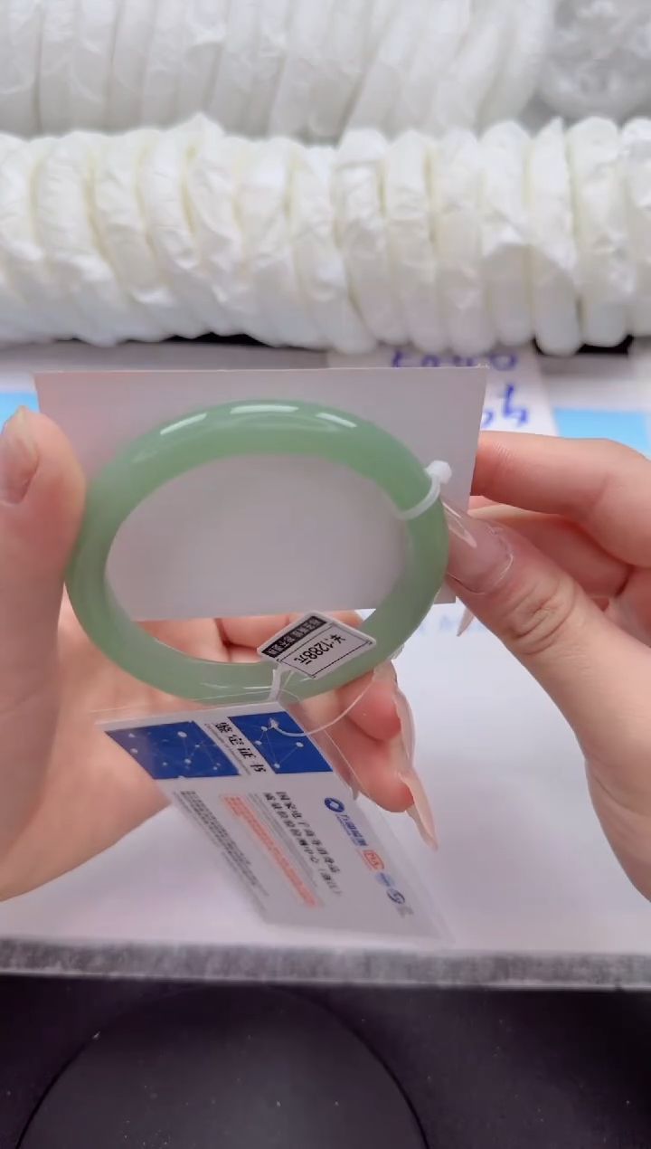 石英质玉手镯未镶嵌103-58.3