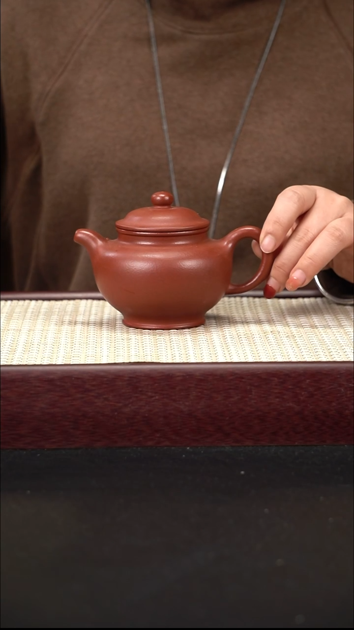 茶壶紫砂底槽青 掇只