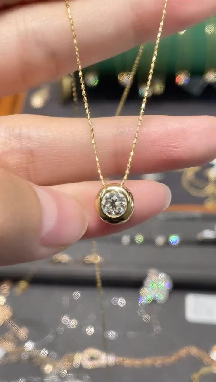 【闪购商品】钻石吊坠（不含链）18K金镶嵌X50泡泡钻石吊坠