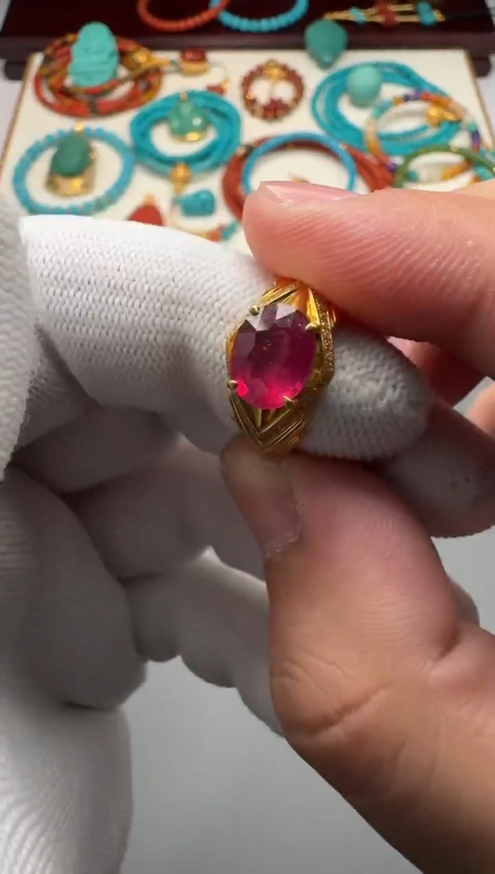 18K金镶嵌戒指红宝石糖****～1111