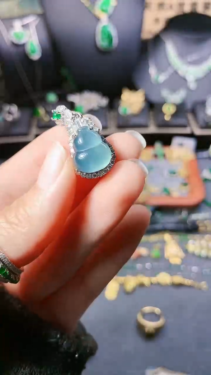 【闪购商品】翡翠吊坠(赠链)银S925镶嵌吊坠