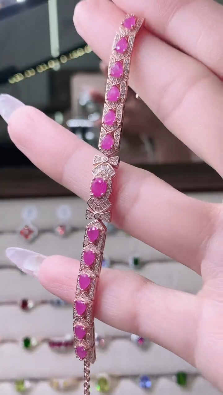 【闪购商品】红宝石手链银S925镶嵌8-10  