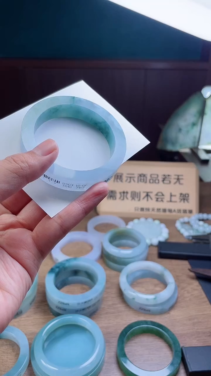 定制翡翠手镯未镶嵌定制