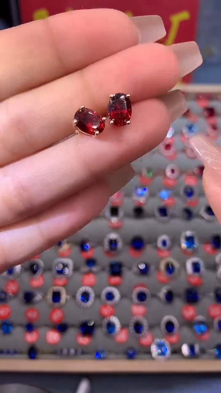 【闪购商品】石榴石（芬达石）耳饰银S925镶嵌111111