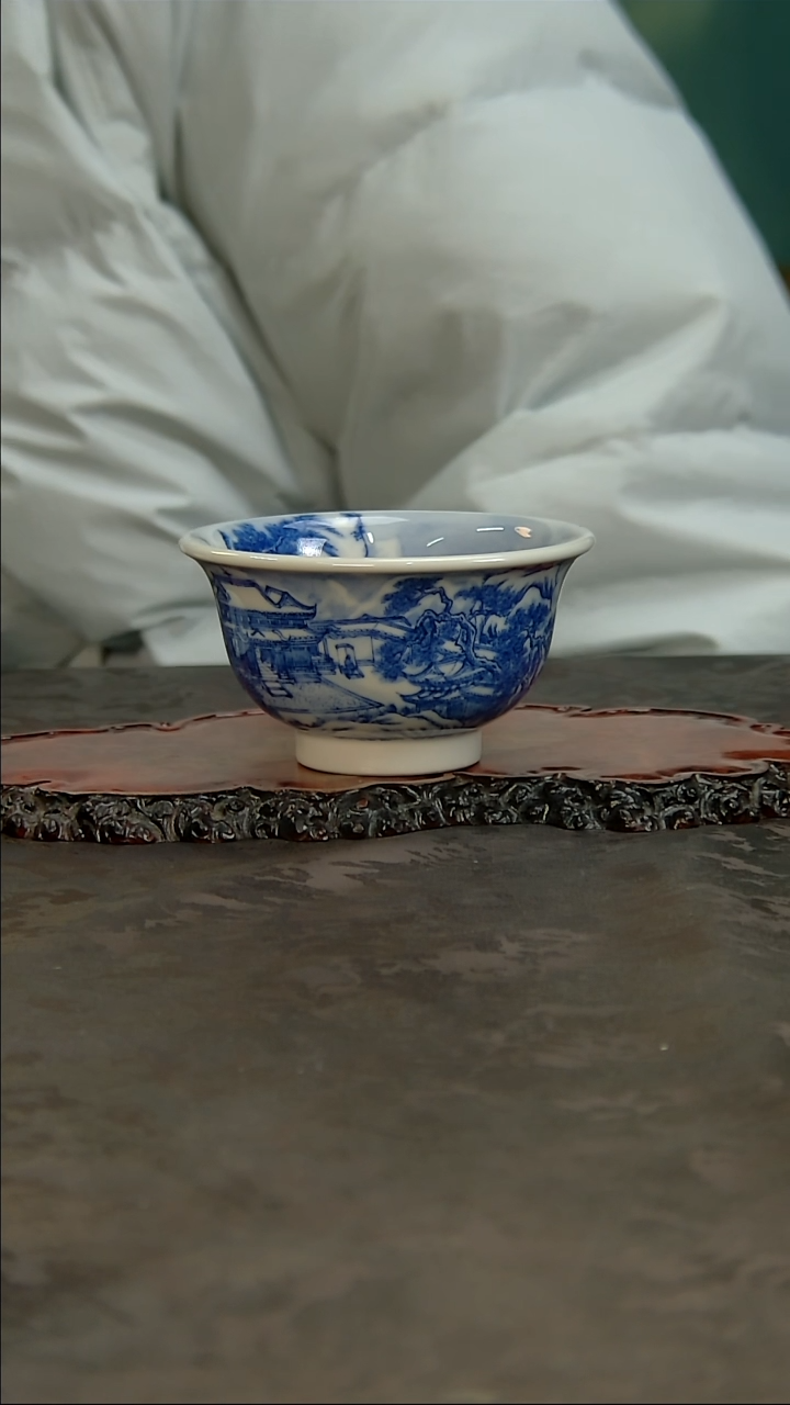 【闪购商品】青花手绘山水主人杯