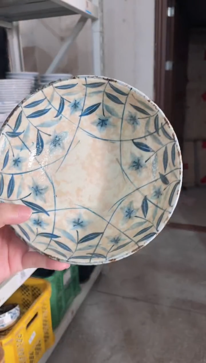 陶瓷然*后黄泥桔梗6.8英寸钵 微瑕