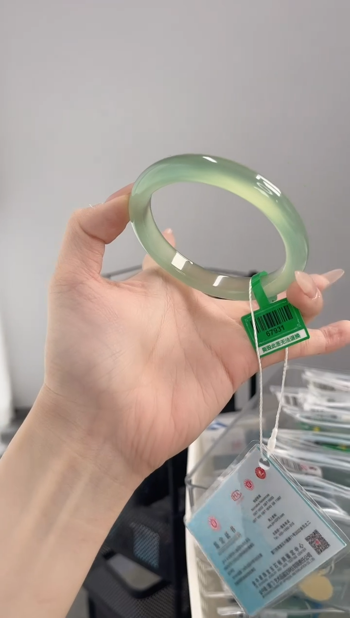 【闪购商品】玛瑙/玉髓手镯未镶嵌61-62圈口