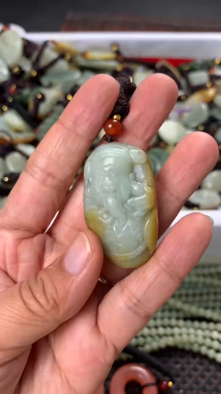 【闪购商品】和田玉颈饰未镶嵌多样性发货没有证书拍一发一有瑕